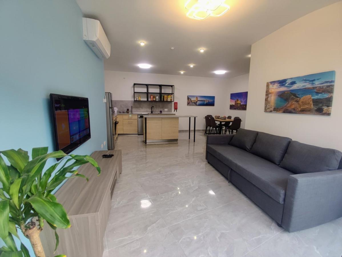 Deggies Apartments - Spacious, Modern Apartment! 나샤르 외부 사진