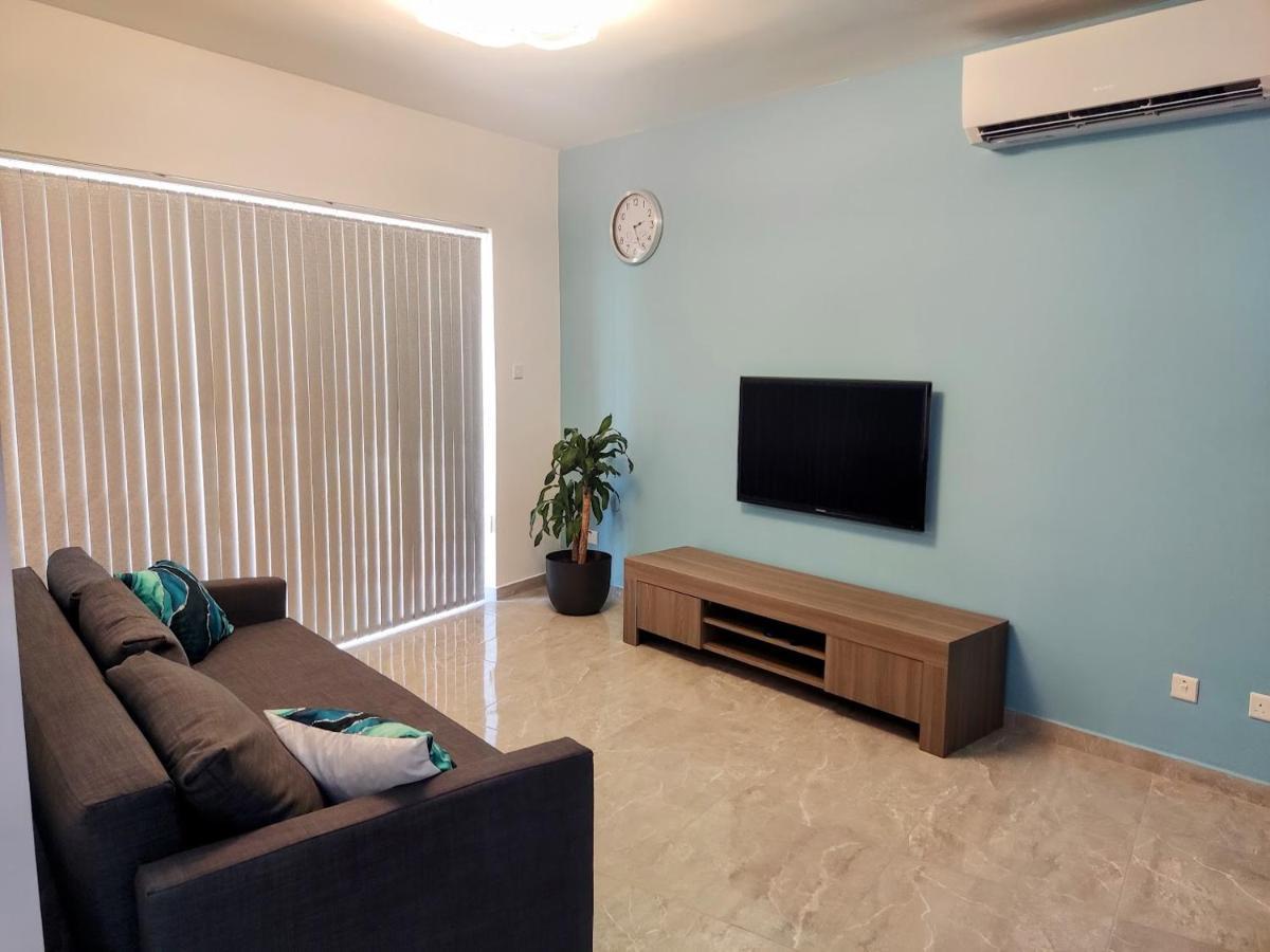 Deggies Apartments - Spacious, Modern Apartment! 나샤르 외부 사진