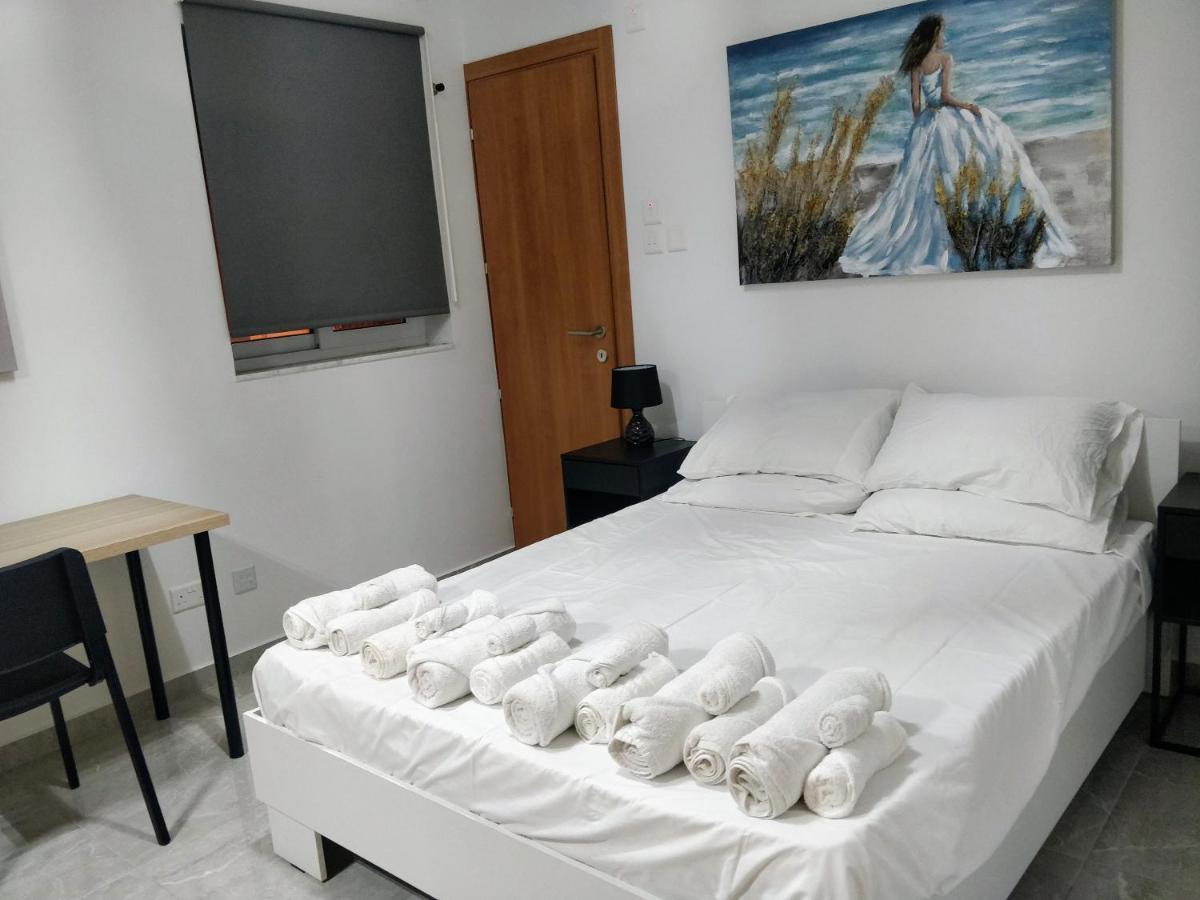 Deggies Apartments - Spacious, Modern Apartment! 나샤르 외부 사진