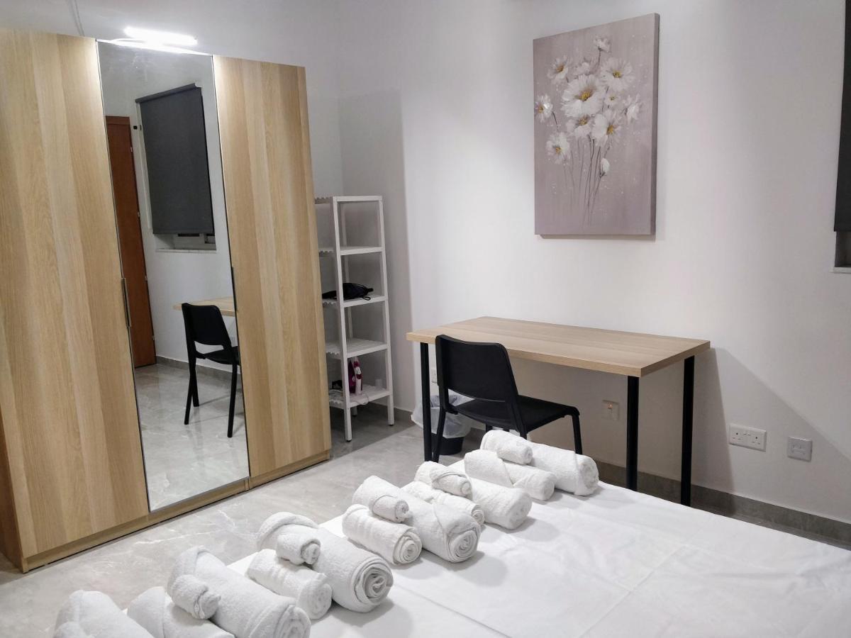 Deggies Apartments - Spacious, Modern Apartment! 나샤르 외부 사진