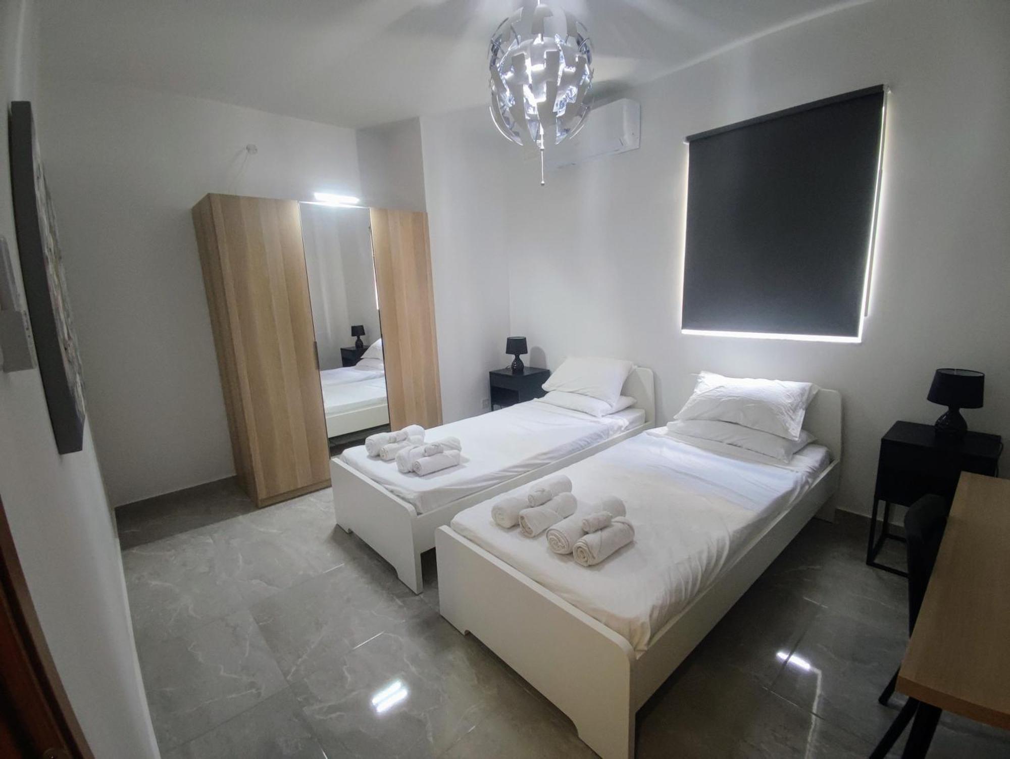 Deggies Apartments - Spacious, Modern Apartment! 나샤르 외부 사진
